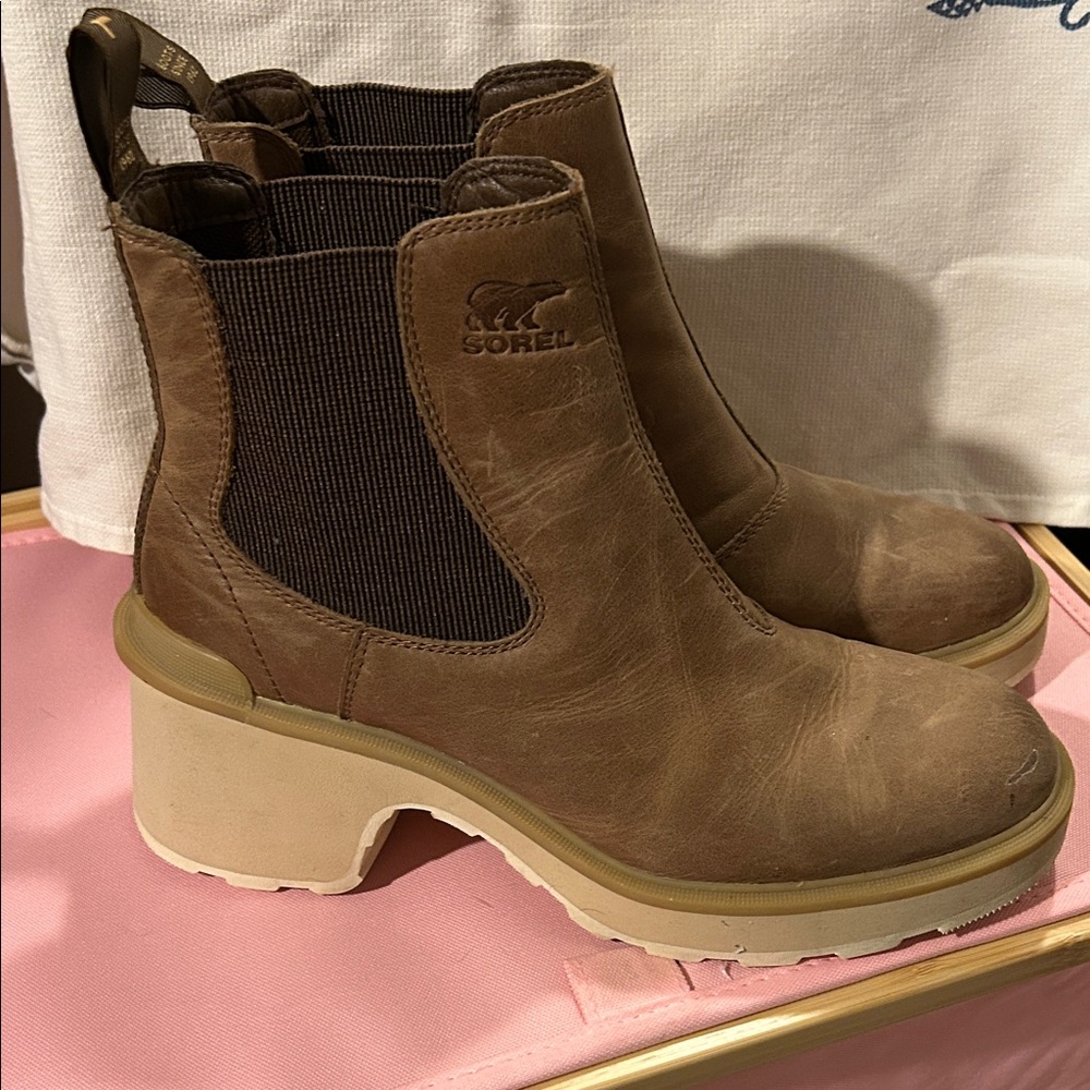 Sorel Women's Tan Heeled Boots